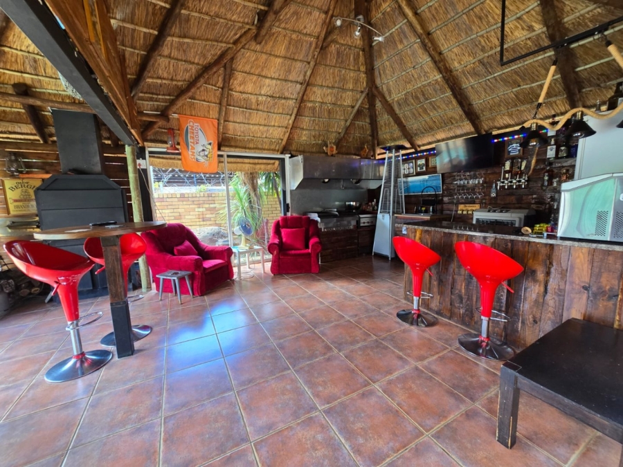 6 Bedroom Property for Sale in Dan Pienaar Free State